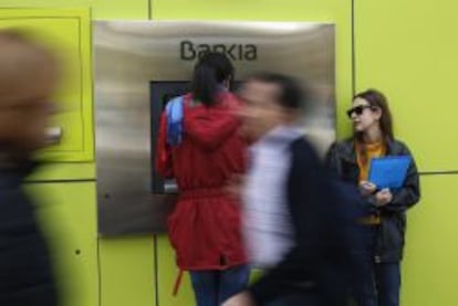 Un cajero autom&aacute;tico de Bankia.