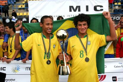 Neymar e Philippe Coutinho na Copa Internacional do Mediterrâneo em 2008.