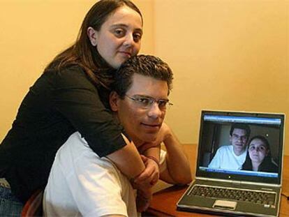 Encarna Moreno y Francisco J. Camarco, una pareja de la <i>era Internet.</i>