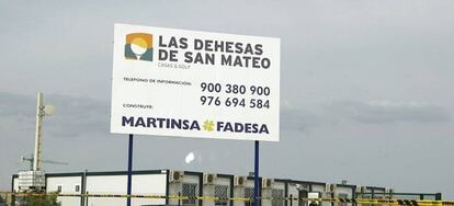 Cartel de Martinsa Fadesa en una promoción.