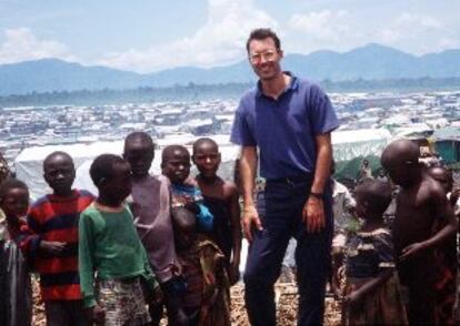 Ignasi Carreras, durante una visita a Mozambique.