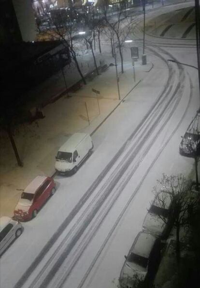 Estat en què va quedar un carrer de Mataró, després de la pedregada.