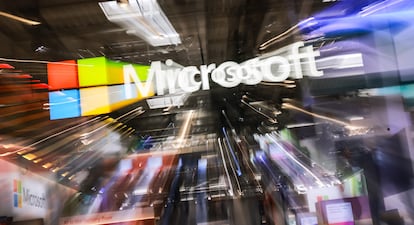Logotipo de Microsoft en una feria en Hanover, Alemania.