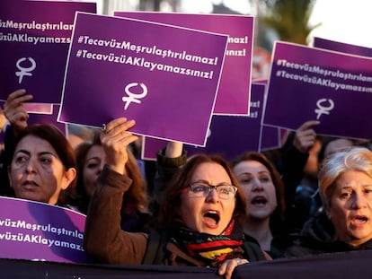 Manifestação no sábado contra a proposta do Governo de anistiar quem fez sexo com menor depois de se casar com ela.