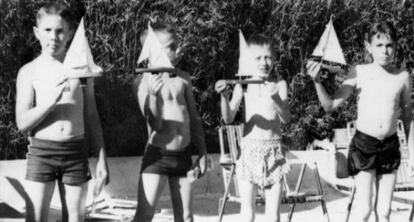 Niños internos en la escuela, década de 1950.