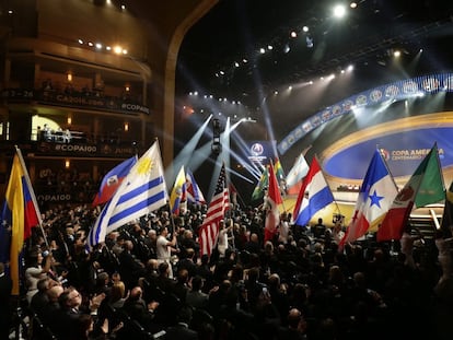 Sorteio da Copa América Centenário no Hammerstein de Nova York