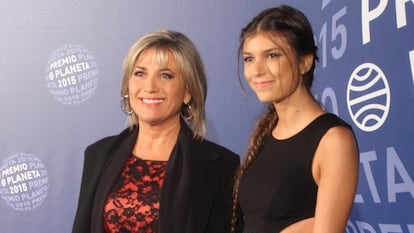 Julia Otero y su hija Candela, en Barcelona, en 2015.