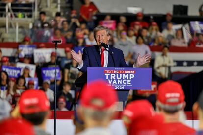 Donald Trump habla durante un mitin de campaña en Greenville, Carolina del Norte.