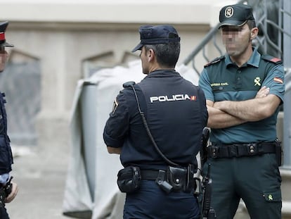 Reuni&oacute;n de coordinaci&oacute;n en Barcelona de los cuerpos de seguridad sobre el 1-O. 