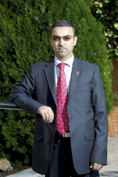 Belaid: "No nos dejan entrar en la residencia oficial en Madrid".