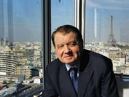 El científico Luc Montagnier, en su despacho de París.