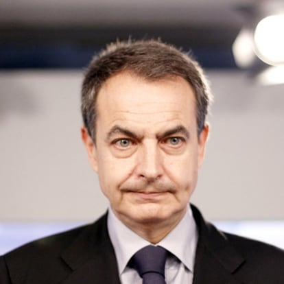 El presidente del Gobierno en funciones, José Luis Rodríguez Zapatero, ayer en la sede el PSOE.