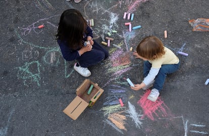 Cuarentena por pandemia en colegios españoles