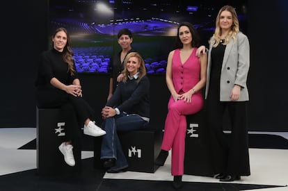 Las comentaristas de Eurosport (de izquierda a derecha) Anabel Medina, Carla Suárez, Marta Sánchez Bellas, Laura Fernández y Laura Álvarez, en los estudios de la cadena en Madrid.