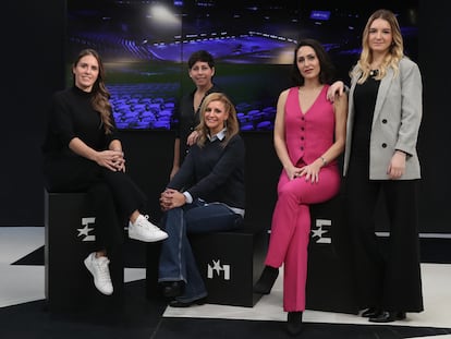 Las comentaristas de Eurosport (de izquierda a derecha) Anabel Medina, Carla Suárez, Marta Sánchez Bellas, Laura Fernández y Laura Álvarez, en los estudios de la cadena en Madrid.