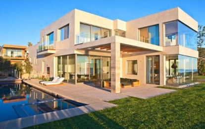 Imagen de la casa que han alquilado los Beckham en Malibú (EE UU), y que cuesta 110.000 euros al mes.