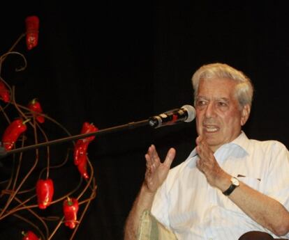 Mario Vargas LLosa, durante su participación en la cita literaria