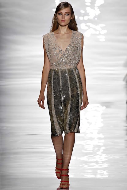 los interminables escotes de reem acra