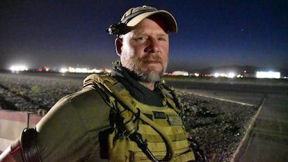 El reportero David Gilkey, el pasado d&iacute;a 29 en el aeropuerto de Kandahar.