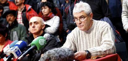 Kubati interviene en la rueda de prensa de los expresos de ETA en Durango.