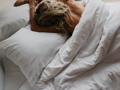 El verdadero lujo es dormir a pierna suelta: cinco brumas de almohada para inducir el sueño más placentero