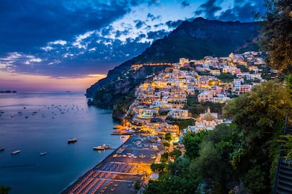La villa de Positano, en la costa Amalfitana, Italia.