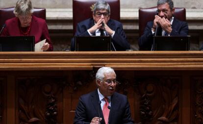 El primer ministro António Costa presenta al parlamento el programa de su nuevo Gobierno.
 