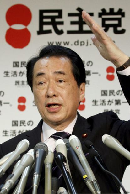 El nuevo primer ministro de Japón, Naoto Kan, tras ser elegido.
