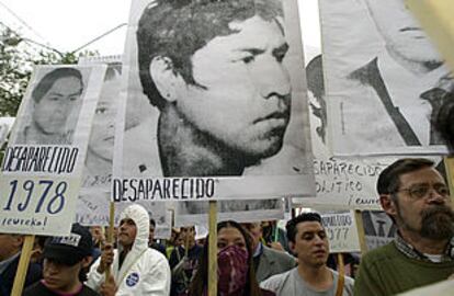 Manifestación en México DF el pasado octubre en protesta por la matanza de la plaza de las Tres Culturas.
