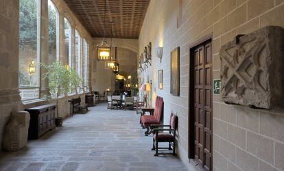 El interior del parador de Plasencia (Cáceres) mantiene los espacios originales del convento de San Vicente Ferrer, de los siglos XV y XVI.