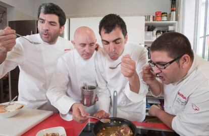 De izquierda a derecha, los cocineros Paco Roncero, Toño Pérez, Ramón Freixa y Dani García.