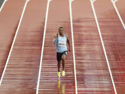 Makwala realiza en solitario su serie para pasar a semifinales de 200m.