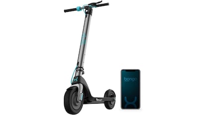 Patinete eléctrico de Cecotec con una potencia máxima de 700 W, batería intercambiable, autonomía Ilimitada y ruedas tubeless antirreventón.