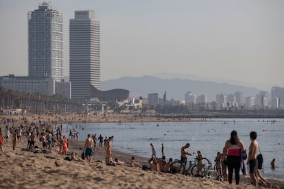 La playa de la Barceloneta este viernes.