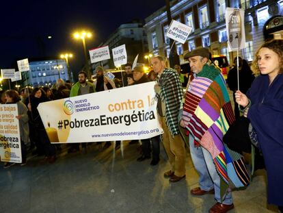 Concentración en la Puerta del Sol de Madrid con ocasión del Día Europeo contra la Pobreza Energética.
 
 
 