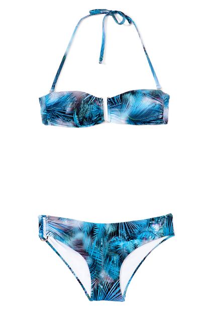 Bikini con estampado azul gráfico, de Tatjana Anika (255 euros).