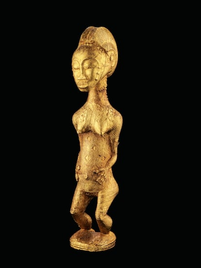 Figura femenina en madera y oro (1920), en una imagen cedida por la Fundación Barrié.