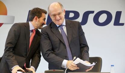 El consejero delegado de Repsol, Josu Jon Imaz y su presidente, Antonio Brufau.