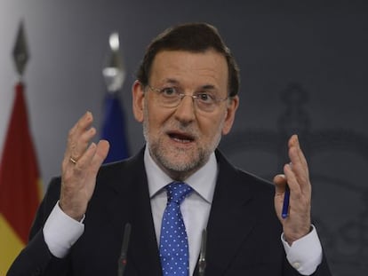 Rajoy speaks to the press after Friday&#039;s Cabinet meeting. 