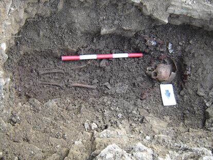 De los 154 restos recuperados del cementerio de Fewston, 54 eran de jóvenes menores de 20 años. En la imagen, uno de los desenterrados.