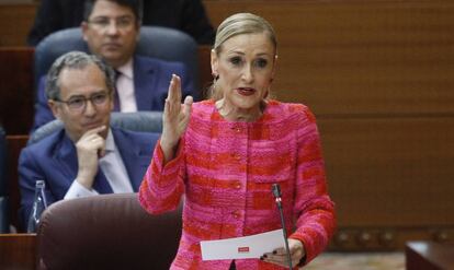 La presidente de la Comunidad de Madrid, Cristina Cifuentes, el pasado 12 de abril en la Asamblea de Madrid. 