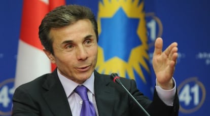 El líder de la oposición, Bidzina Ivanishvili, hoy en Tbilisi.