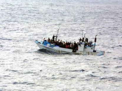 Miles de personas se juegan la vida en el mar huyendo de la desesperaci&oacute;n.