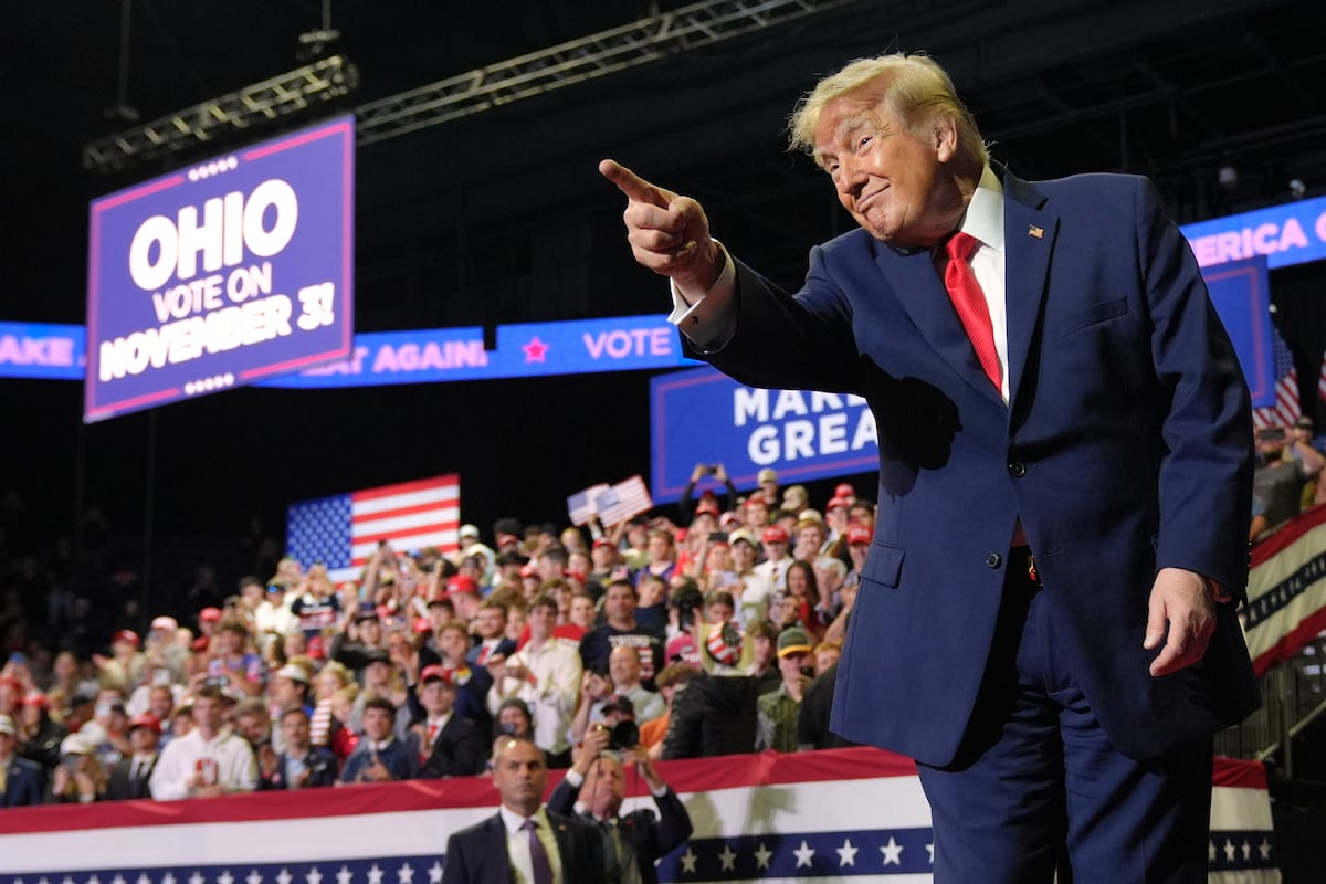 Trump and Obama Return to the Campaign Trail in Key States One Week Before Midterms