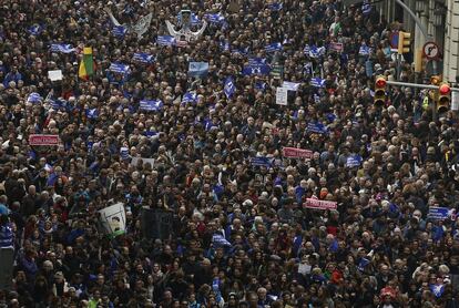 Aspecte de la Via Laietana de Barcelona durant la manifestaci en suport dels refugiats.