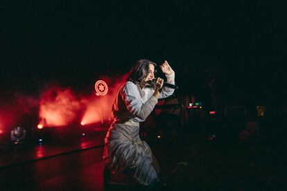 Maria Arnal durante su actuación en el festival SON Estrella Galicia Posidonia.