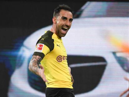 Alcácer festeja un tanto con el Dortmund.