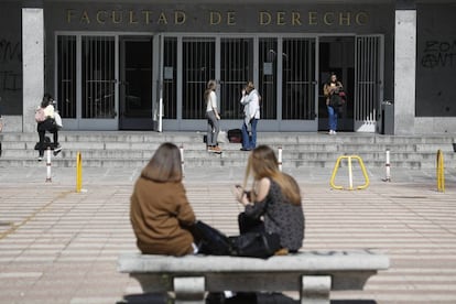 Exterior de la Facultad de Derecho de la Universidad Complutense de Madrid. 