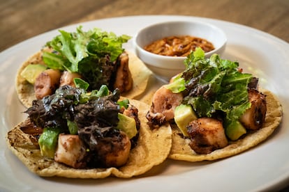 Los tacos de Pulpo del Contramar.