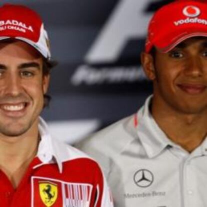 Alonso y Hamilton en Abu Dhabi 2010